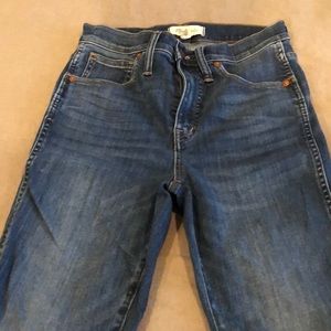 Womens Madewell high rise skinnies. Size 27